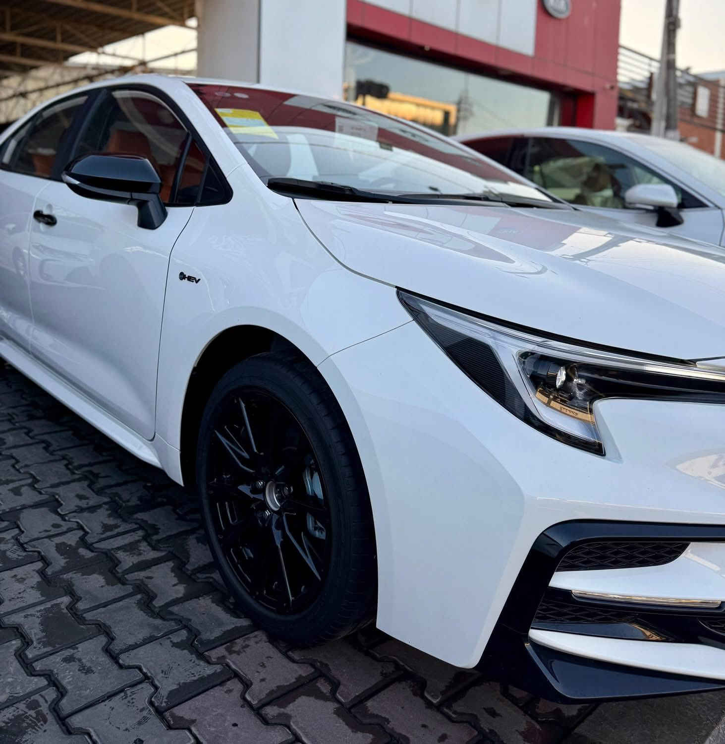 🔹 كورولا هايبرد 2025 – S Black Edition 🔹‏
‏HYBRID
‏MODEL 2025
‏0 KM 
‏COLOR WHITE 

محرك 1800 بانزين + هايبرد
فتحه سقف سلايت
مقاعد كهرباء 2 السائق والراكب 🔥🔥
رادار / تحديد مسار / اوتو ستوب 
مقاعد جلد قرميدي
سبايدر خلفي 
ويل 17 أنش 
تطعيم بلكامل بلاك ادشن 
باقي المواصفات معروفه

لا تخلّي الفرصة تفوتك..السيارة جاهزة للاستلام الفوري ✅

‼️ لمعرفه السعر علق برقم 1 ‼️

عنوان الشركة📍.. بغداد - معارض البياع - الشارع الرئيسي

اوقات الدوام جميع ايام الاسبوع 
من الـ 10 صباحاً الى الـ 9:30 مساءً  

للاستفسار يرجى الاتصال على الارقام الاتية 📱:
 
***********📲
*********** 📲

📲‏‭***********‬
***********📲

📲‏‭***********‬
***********📲
