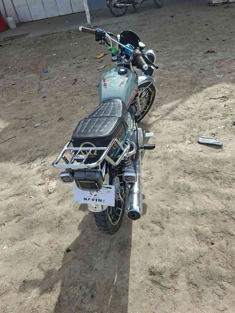 السلام عليكم سفانه للبيع موديل ٢٥ مكفوله من كلشي أوراق اصولي السعر ٧٧٥ وبيها مجال مكاني بين الحمزه الغربي والشوملي منطقة الزبار ***********
