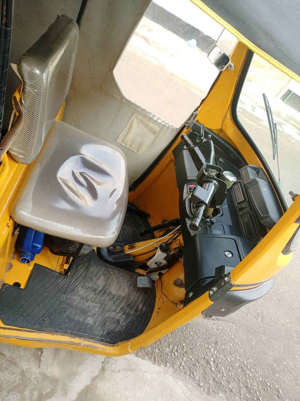 سلام عليكم تكتك موديل 19 شادله محرك 20 تكتك خير من الله محرك مكفول لا تنقيص ولا تبخير اوراق ماني بغداد اشعب سعر 4 ملاين وبيه مجال رقم الهاتف ***********
