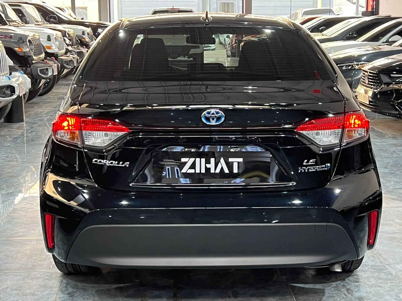 � للبيع – Toyota Corolla Hybrid 2024

🔢 رقم الشاصي (VIN): JTDBCMFE7R3027413

✨ المواصفات:
• محرك 2.0 لتر هايبرِد اقتصادي جداً بالوقود
• ناقل حركة أوتوماتيك CVT
• دفع أمامي (FWD)
• شاشة وسطية حديثة
• Apple CarPlay & Android Auto
• كاميرا خلفية + حساسات
• نظام أمان Toyota Safety Sense
• مثبت سرعة + تحكم من المقود

⚠️ ملاحظات:
السيارة بها صبغ (موضح بالصور) بدون تأثير على الأداء

💰 السعر: 15500$ وبها مجال

📍 السيارة دخول جدید
📍 رقم کاتی دهوك
📍 تگدر تترقم اقلیم کردستان
📍 موجودة في دهوك

📞 للمزيد من المعلومات:
اتصل أو واتساب: ***********
