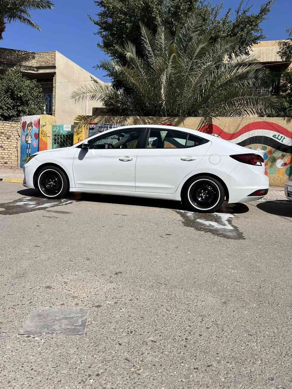 سلام عليكم النترا 19 امريكي حادثه بنيد فقط معمر نفسه سياره ليبل واحد لغود شواصي كفاله .  تخم تاير جديد تبريد تدفئه  دوشمه كشنات وارضيه. وسفاري. كير atالمرغوب بلادي. مكينه 2000دوش. مفتوحه كازكت رقم بغداد. بسمي. مكانهه واسط  140وبيهه مجال السعر ***********
