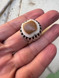 جزع يماني • قديم • صياغة ثقيلة