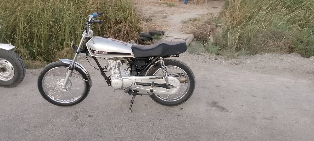 سلام عليكم دراجه نامه اصلي 21لبيع دراجه كلك مكفوله. مفتوحه ولفات دراجه نضيفه وحلوه ماعوزه شي مستعجل عل بيعته سعرر عل رقم ‏‪***********مكاني سوق الشيوخ
