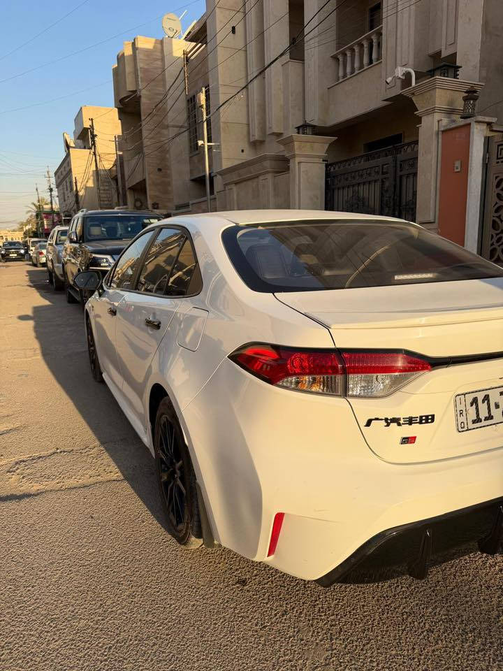 سلام عليكم للبيع كورلا هايبرد فئه GR ماشيه 7 الف مكفوله السعر 168 وبيها مجال بسيط (***********)
