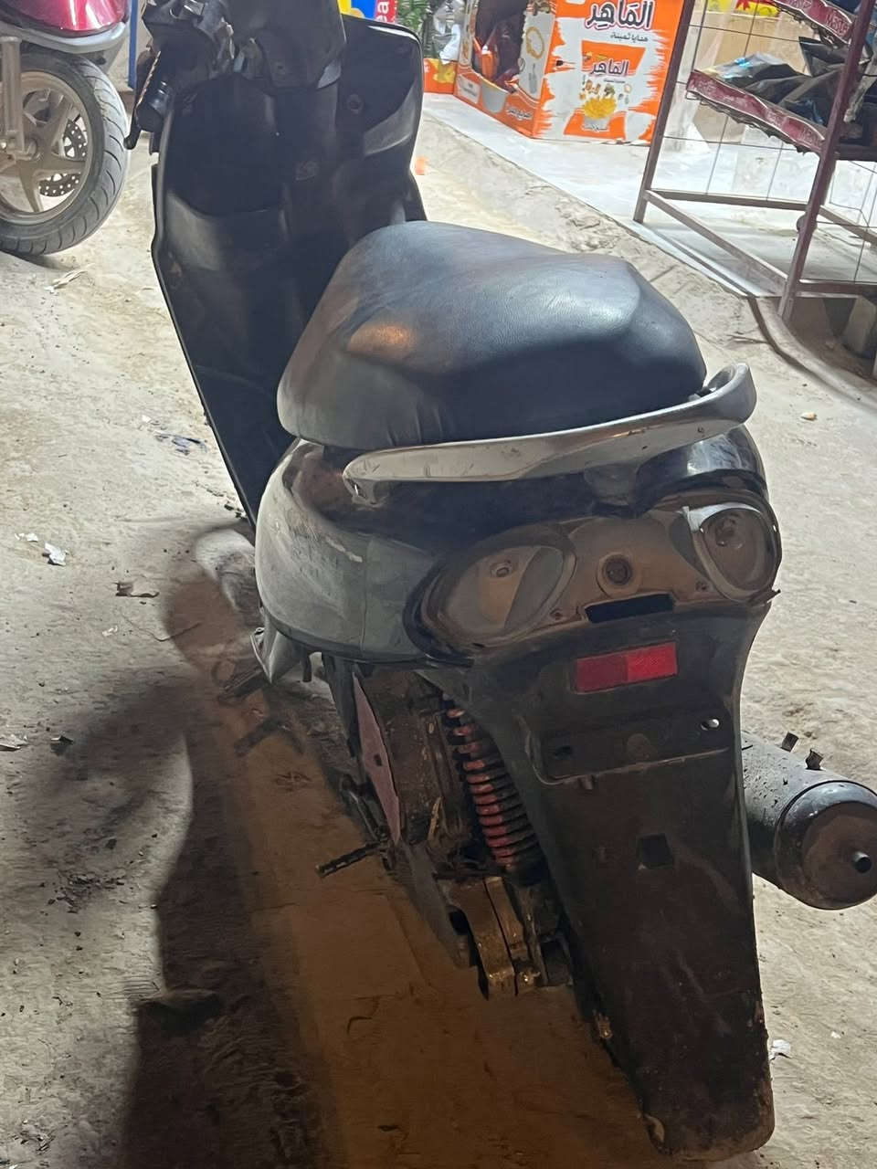 السلام عليكم ماكس قجمه نكره سلف  مبدل ضفيره جديده دراجه كدامك محرك حلو دراجه غير من الله (٣٥٠) قفل جماعه ٢٥٠ رحمه الامك اعبر (***********)بي وتساب،،،يرادلهه ترتيبات شويه
