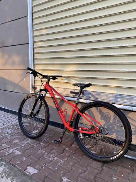 GT امريكي
ويالة WTB تايرات ماكسزز

عدد السرعات 8*3

بريكات تيكترو دهن

القياس 29 الحجم S

مختم GT

السعر
375

وبي مجال قوي 

مكاني بغداد واكو توصيل
الرقم ***********
