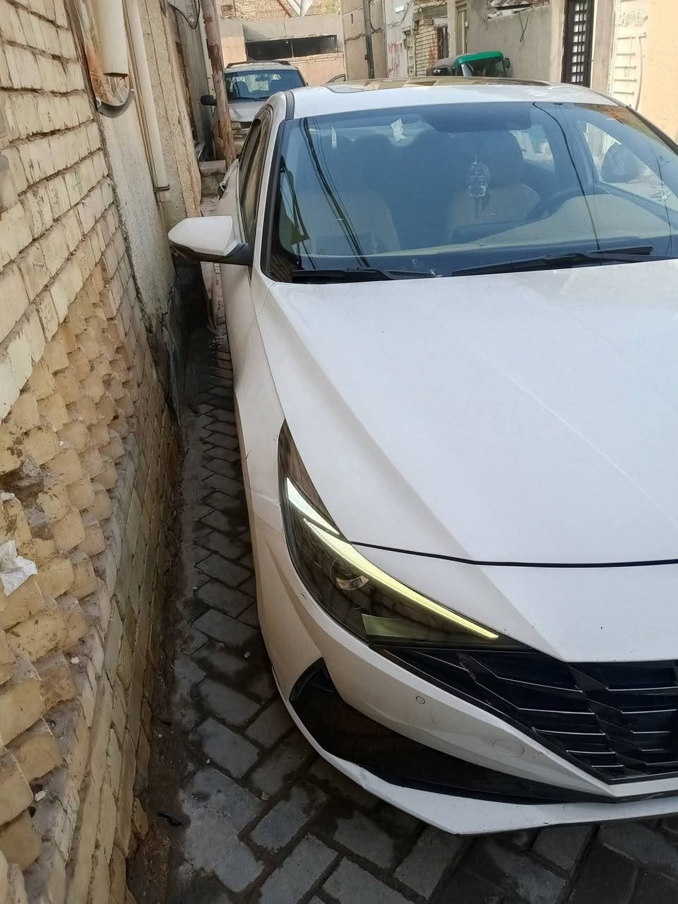 السلام عليكم النترا موديل 23 خليجي خليجي خليجي السياره نضيفه ماشيه  51 (محرك ٢٠٠٠)محرك الفين  رقم بغداد  للتواصل ***********او***********.    السعر 175$
