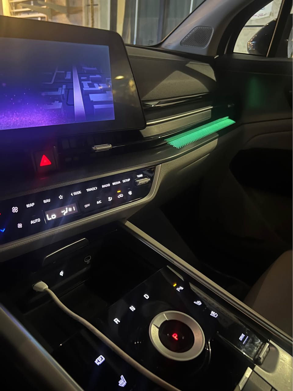 السلام عليكم 
سبورتج خليجي 2022 هايبرد بانزين 
مواصفات V Vip 
مواصفات خاصه جدا 

بصمه   بانوراما  توكلر سقف اسود   داخل جلد ابيض  كراسي كهرباء   كراسي حار بارد   صندوك بصمه   دبل جام عزل تام   5 كامرات   لايت فول زنون  رادارات   ترحيب   كير ماوس  ويل كب بلاك
كامرات مع الاشارة بالدشبول  ثيمات متغيره  

مكان السياره صليخ ال 600 
السيارة بأسمي 
استفسار واتساب او اتصال
*********** بغداد, العراق
