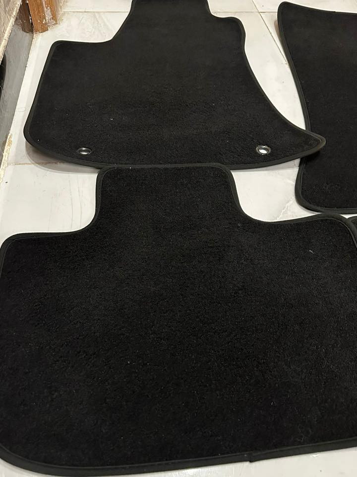 السلام عليكم..للبيع …ارضيات جارجر موديل 2023نظيفات جداً …المكان/المنصور…السعر 60 الف..للتواصل ***********
