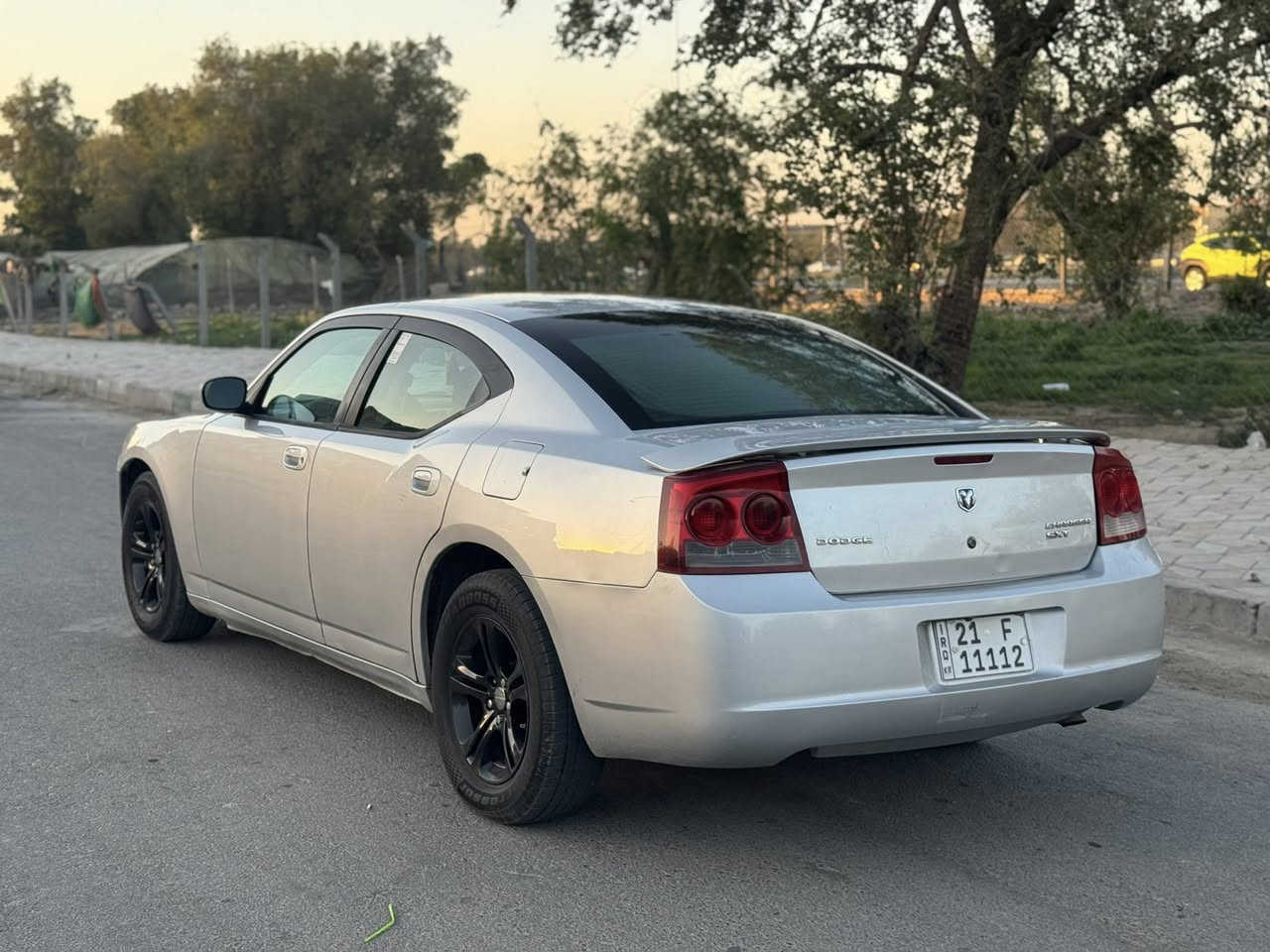 ﷽
‏‎سلام عليكم  رمضان 🌙 كريم 
للبيع او مراوس جارجر 2009 
رقم سليمانية مُميز ب اسمي
بدون ايرباك بدون دواخل
بيهة صبغ مكانات مال جراد
سيارة جديدة وجاهزة مابيهة اي نقص نضيفة مال جناي 
مكينة 3500 المرغوب
السعر #125ورقة وبيها مجال
مكاني بغداد الجديدة
*********** مصطفى
