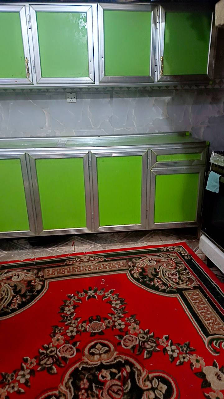 السلام عليكم ورحمة الله..
بيت تجاري  للبيع 
الموقع :-  الشارع السابع
 المساحه:-  ١٥٠ م طابو صرف
 طابقين وبي محلات اثنين
الطابق الاول
 غرفه نوم وهول واستقبال وصحيات ومطبخ
الطابق الثاني 
غرفتين نوم  
للاستفسار الاتصال على الرقم 
***********
