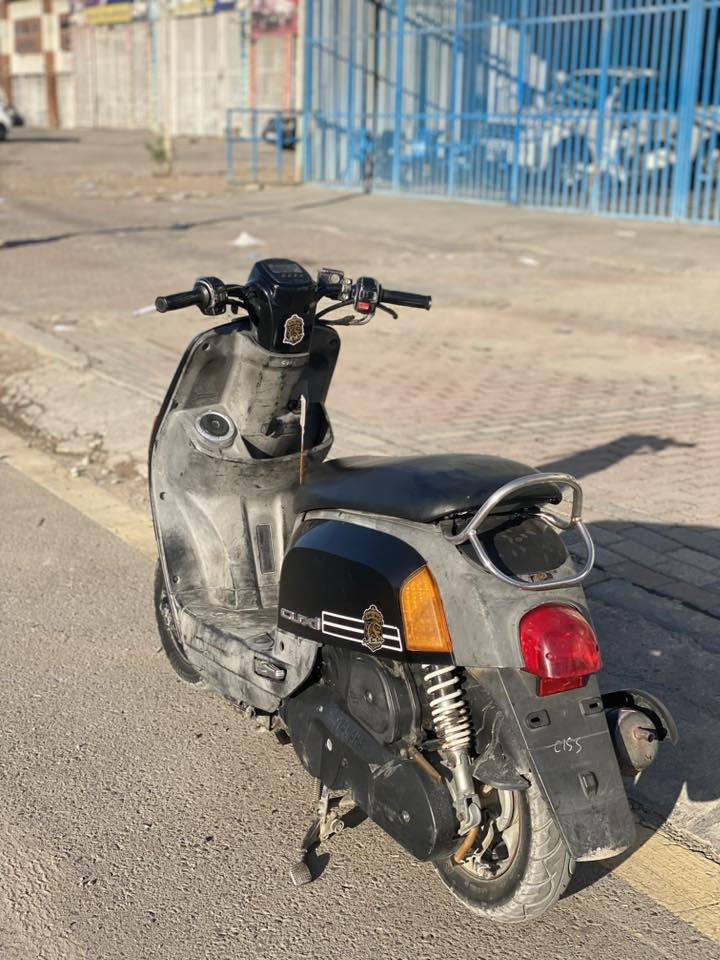 مكان بلديات رقمي ***********

السلام عليكم دراجة بوليس نوزل البيع لا مصلحة ولا دخلة تصليح من شغل البيت دراجة كاملة من بريك امامي خلفي  من معدل دراجة ماشاءلله ناعمة مكينة  عادي راوس بدراجة تعجبني (السعر 550) بيها مجال حك جية
