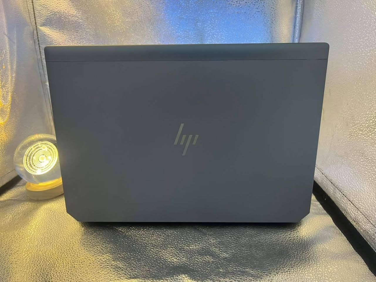 راح تعتمد عليه بكلشي!!
الوحش الانيق : Hp ZBOOK 17 G5 

وحش الاداء متوفر بكرت شاشة انفيديا Nvidia P1000بحجم 4GB

اذا تريد جهاز يفيدك برامج هندسية والعاب احترافية وسعر معقول؟ وصلت للخيار الصح 

لان هذا اللابتوب يجمع بين القوة والحجم والسعر المعقول...

نحجي بالمواصفات :

• core i7 8850H معالج
• Nvidia quadro P1000 4GB كرت شاشة خارجي
• 16GB DDR4 الرام
• SSD 256GB تخزين 
• 17.3 FHD SCREEN شاشة بحجم عملاق ودقة عالية

شنو يشغل من برامج؟ يشغلك كل البرامج الهندسية والتصميم بالراحة
شنو يشغلك العاب؟ تقريباً جميع الالعاب يشغلها 

الملحقات : 
اكيد الشاحن بقدرة 230w عكس الشواحن التجارية الي تجي فقط 150w
ويجيك ويا ماوس كيمنك 
وكذلك يجي ويا ماوس باد كيمنك 
واكيد حقيبة انيقة

سعر اللابتوب راح يكون 570 الف فقط  

الضمانات؟ 
10 ايام من اي خلل استبدال 
ضمان بطارية ساعتين فما فوق في الاستخدام الطبيعي 

حالة البطارية : ممتازة 

ادخل احجزها لان صعب تحصلها بعد : *********** واتس 
ادخل احجزها لان صعب تحصلها بعد : *********** واتس 

او على الخاص 
لا تتردد وباجر هذا الوحش يمك...
