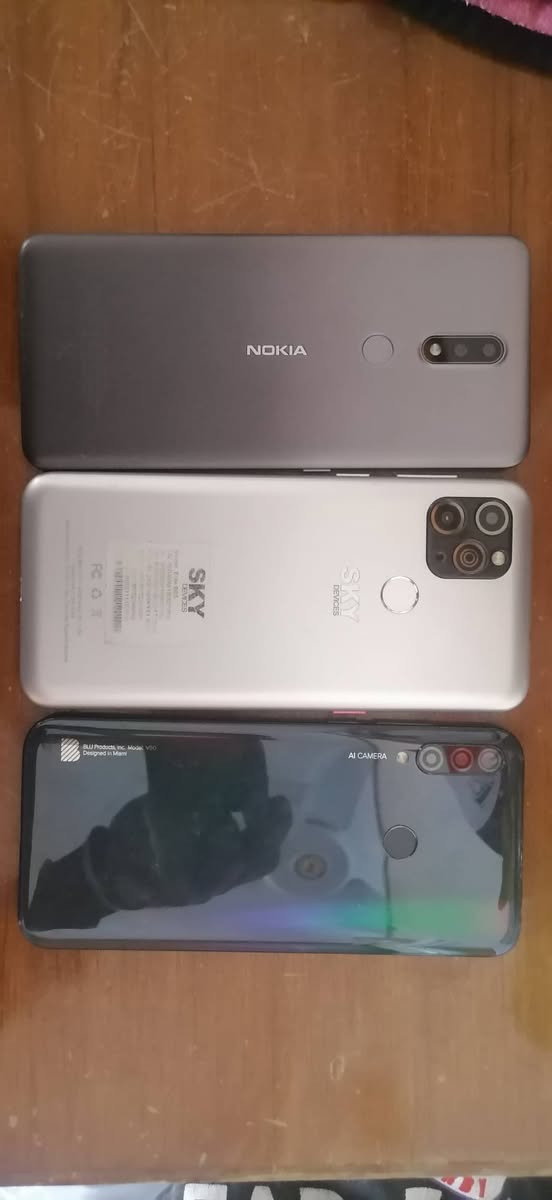 من رخصت صاحب الكروب متوفر أجهزة موبايل متفرق الماركات نضام اندرويد أجهزة أصلية سعر الجهاز ٤٠ الف مكان بغداد ت ***********
