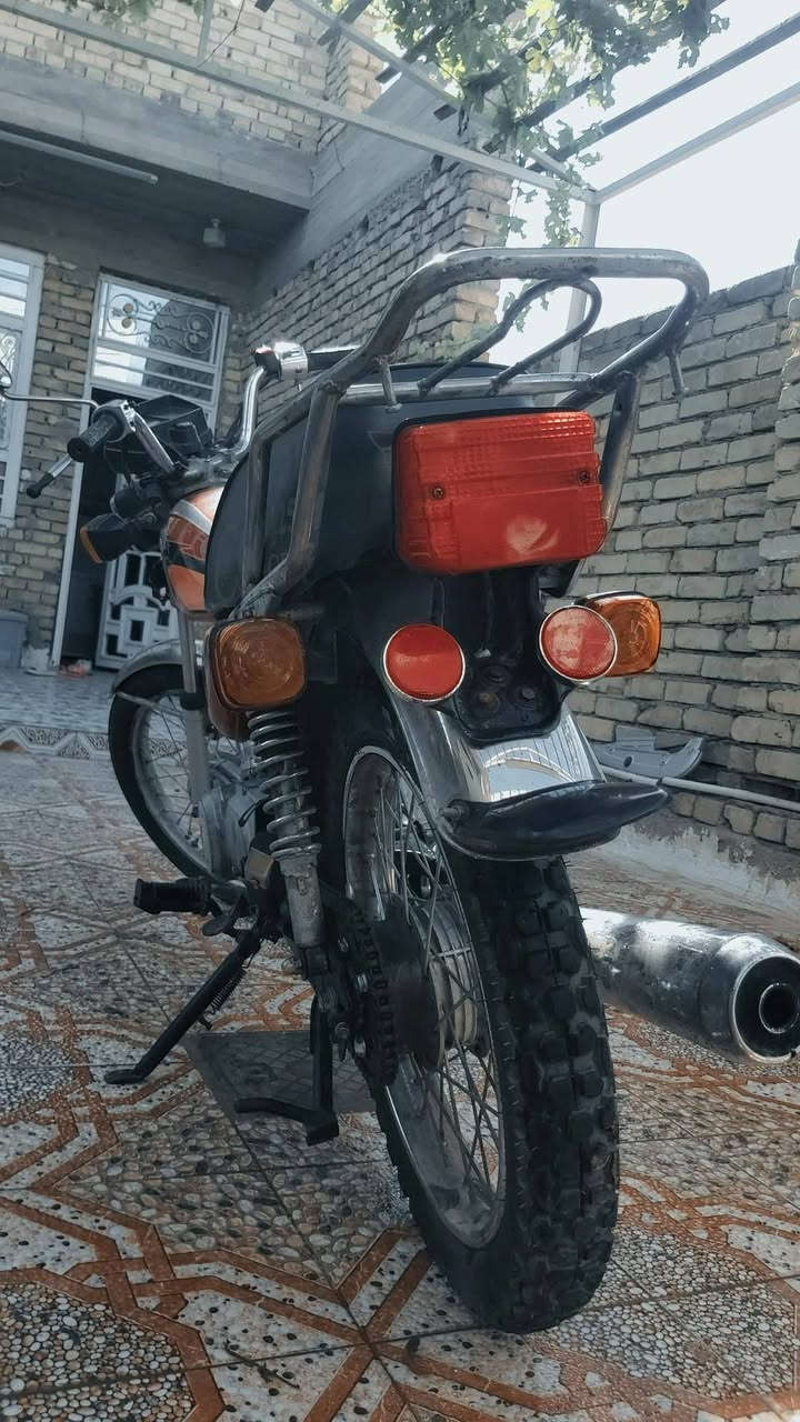 ٤كير شاصي ١١ تعمير ٢٢ سعر ٦٠٠ بيها مجال للشراي 
كوت حي الجامعة ***********
