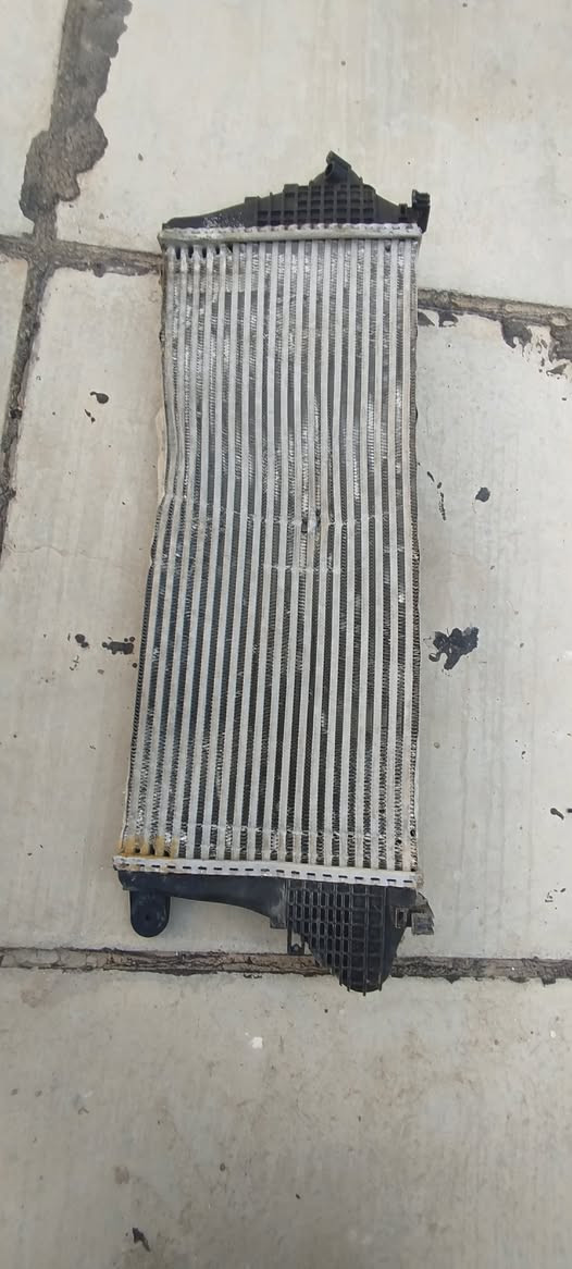 للبيع راديتر حاويه اصليات السعر الكلي 160/الف واتساب ***********
