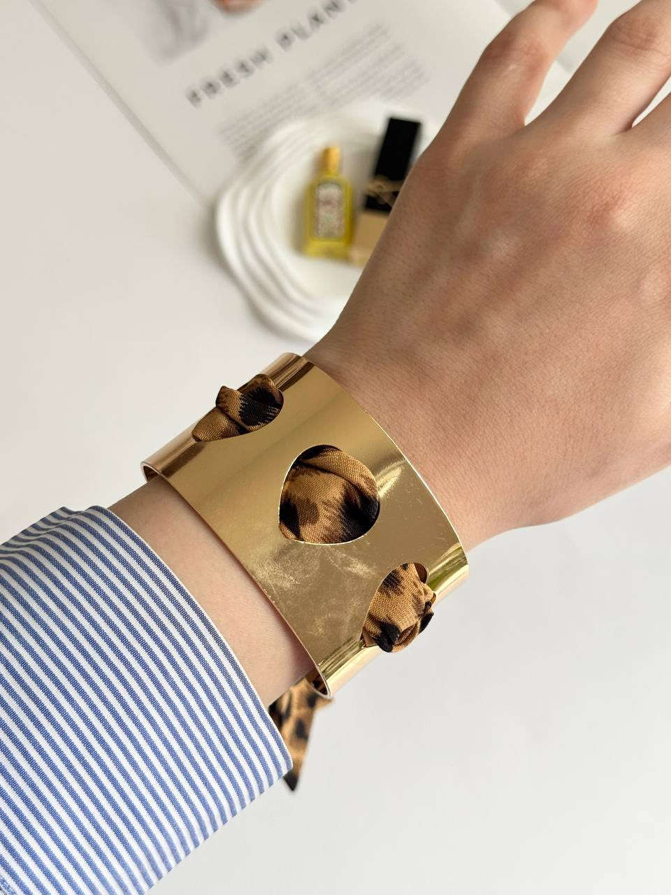 👑
“فخامة الذهب على معصم امرأة… عنوان للرقي والجمال.

معضد  سكارف 🔥♥️ 
الاصلي ...

متوفر بكميات متنوعه 🩵

سعر فقط 5000 الف 

اللوان ودزاينات مختلفه 😍🔥

يتوفر توصيل لجيمع الاقضيه والمحافظات 🚗


**إذا كنت صاحب هذا الإعلان وتريد حذفه لأي سبب، رجاءا أرسل رسالة إلى الدعم الفني**