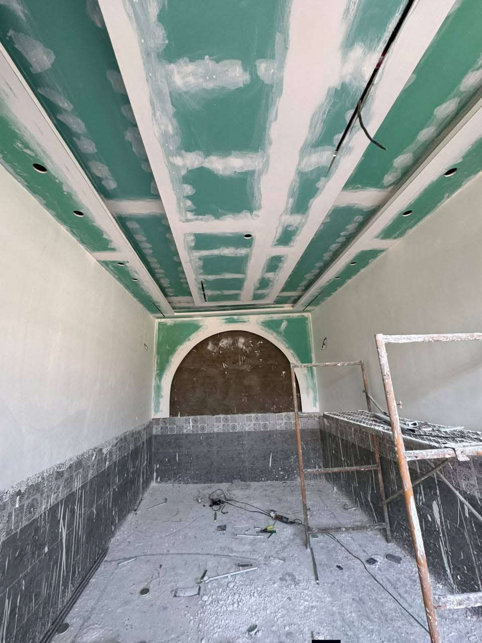 ✨‏‪***********‬‏✨
نقدّم جميع أعمال الديكور باحترافية و جوده عالية:

✔️ جبسن بورد حديث
✔️ سقوف ثانوية
✔️ بوردكس
✔️ بديل الخشب
✔️ ورق جدران
✔️ بديل الرخام
✔️وكل مايخص الديكور الدخلي والخارجي والاصباغ والحداده 
تنفيذ دقيق، ذوق عالي، وأسعار مناسبة
📍 العمل داخل النجف الأشرف
