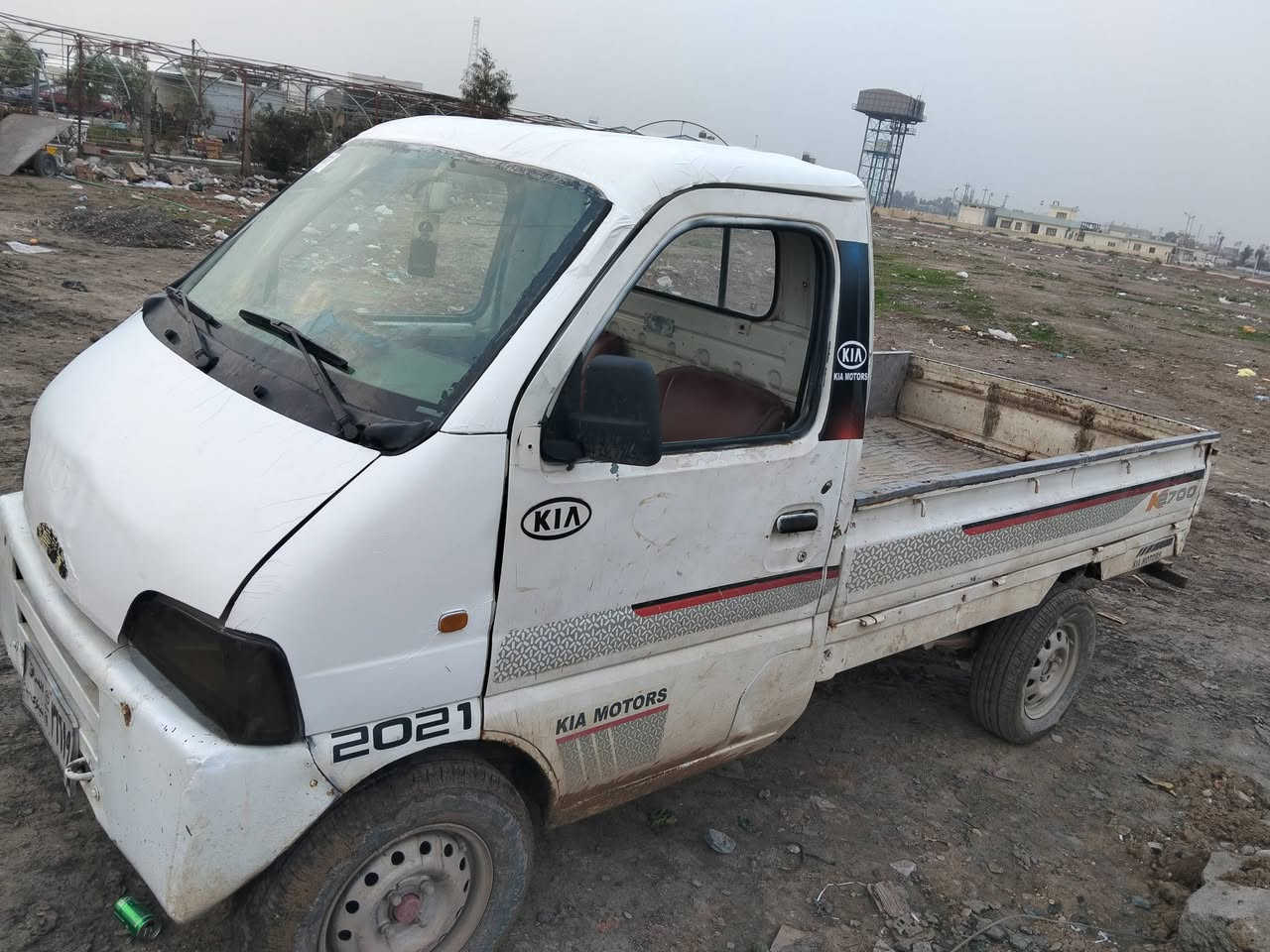 السلام عليكم كيه شانه للبيع موديل 2006 رقم صدامي شرط التحويل كير مكينه اكسن بشرط خيسانات ما بي السعر 13مكان موصل برطله ***********/ ***********
