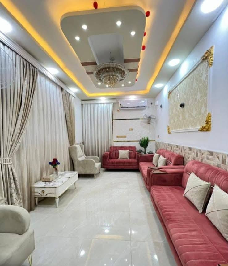 رهن حي الجامعه 100م طابقين منطقة 28 مقابل قصر الثقافه السعر 50 مليون
مكتب الرحمن للعقار *********** احمد الكعبي
