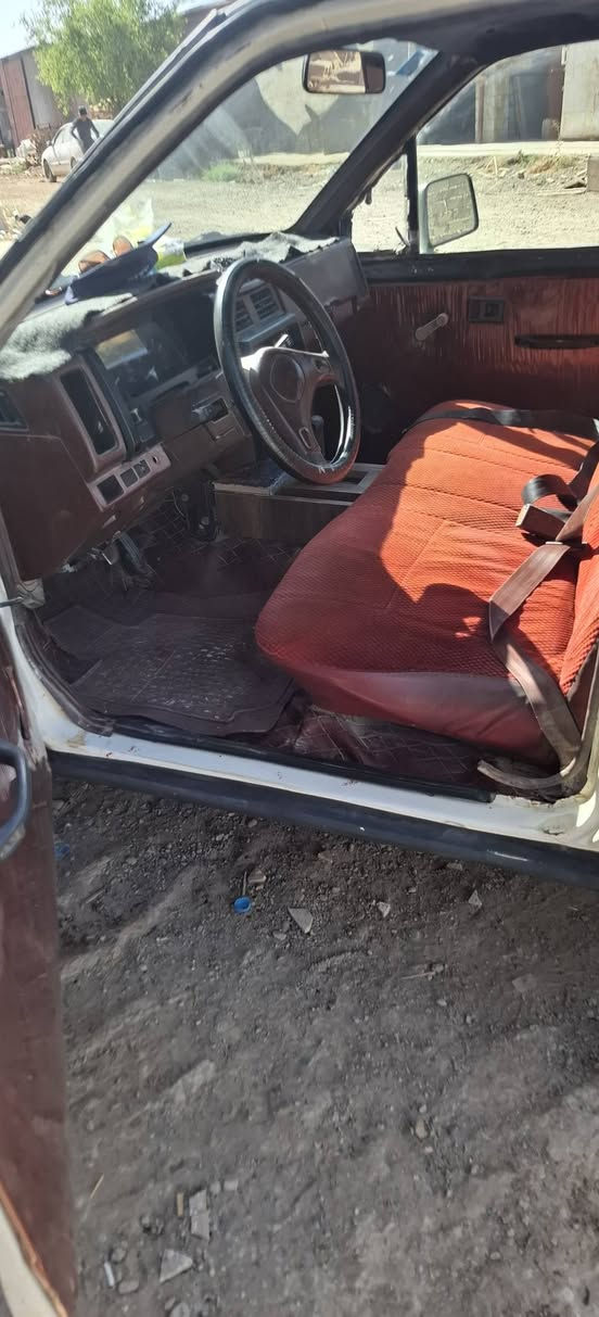 نيسان للبيع جاهزةمابيهه اي نقص السعر ٣٨ وبي مجال
العنوان بعقوبه حي المصطفى 
موبايل ***********
