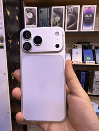 آيفون ١٧ برو ماكس • ٢٥٦ • شارع السينما