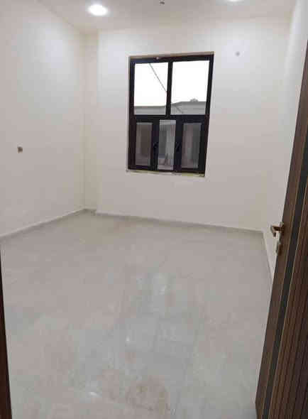 خ
***********تحية طيبة يوجد لدينا بيت للبيع المساحه ١٥٠متر طابقين بي ٦ قرف وديوان وصاله ومطبخ وصحيات وكراج 
ابو الجوزي 
طريق الرابط بين ام النعاج 
وأبو الجوزي باتجاه 
مجلس محافظة البصره 
او شارع علوة حمدان للخضار 
البيت الاول طابقين 
المساحه 150م 
يتكون من 6 غرفه 
واستقبال ومطبخ 
وملحقاتها 
وكما موضح بالصورة 
السعر160 مليون وقابل للتفاوض 
واستقبال ومطبخ 
وملحقاتها 
وكما موضح بالصور***********
