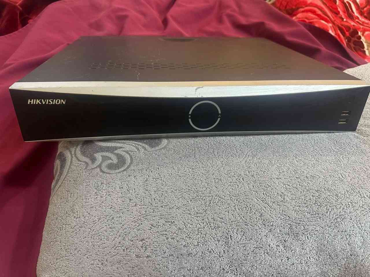 ك*********** للبيع NVR + 6 tr هارد 4
