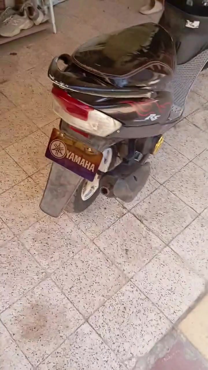 مراوس ب نامه
سلام عليكم ماكس عدله مبدل بس كور كلشي شغال بس سلف عوزه شحن شغال بس شحن شويه عوزله دراجه نضيفه من طول لطول سعر 550 بيه مجال ل طيبين


**إذا كنت صاحب هذا الإعلان وتريد حذفه لأي سبب، رجاءا أرسل رسالة إلى الدعم الفني**