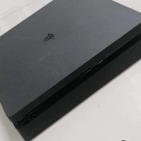 بلي 4 للبيع للتواصل على الواتس 07708281030  النضافة 90% مع ملحقات: 2 ج...