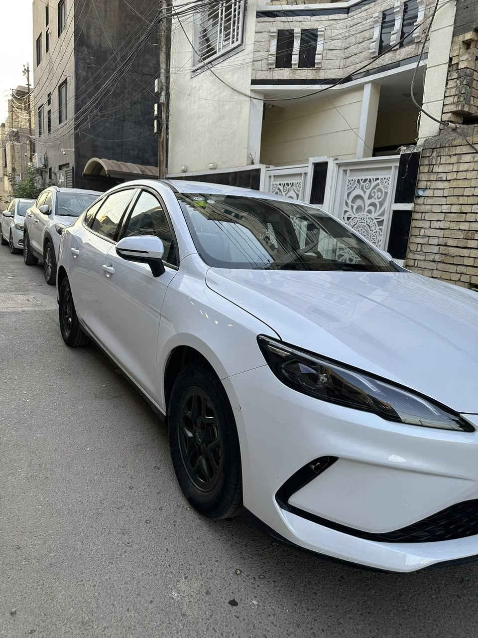 السلام عليكم
بي وادي  سيل فايف  2025   باسمي      
 
بلكن هايبرد  ثلاث انظمه هايبرد + بانزين  شحن ذاتي + شحن خارجي تمشيك2000  كيلو سعه خزان الوقود 65 لتر 

عداد  كليومتر /5000 بعده زيرو مصارلي شهرين من اخذته 

ملاحظه شاحنه اصليه وكارت + فوم معالج اطار +كاعيات اصليه مال شركه

عنوان /الدوره ابودشير

🔵محرك يعمل لشحن البطاريه فقط  1500 هجين ثلاث انظمه شحن ذاتي + هايبرد + شحن خارجي 
🔵مقاعد جلد  ابيض     

🔵لايت داينمك عالي ناصي اوتو 

🔵شاشه وسطيه كبيره  مرتبطه بذكاء صطناعي + كامره خلفيه دواره 
🔵دركة دي جلد وحياكه 
🔵بكلايت لد   خليه دخاني  
🔵بصمه +كارت 
🔵هاندر بريك بصمه اوتو هولد 
🔵لايت ليد لايت اوتو  + لد صباحي  
🔵تبريد قطعتين 
🔵ويل كب  حجم 16
🔵ايرباك عدد 10 
***********
السعر 19,800 وبيه مجال بسيط
