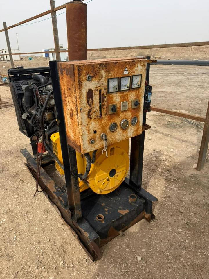 السلام عليكم مولد بيركنز 65 كيفي انكليزي مستخدم المولد شغاله بيها تبخير بالمحرك السعر 22 ورقة العنوان الناصرية منطقة الحولي سبب البيع شدينا طاقة شمسية للمجمع رقم ***********
