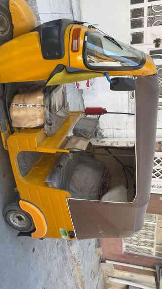 سلام عليكم تكتك لبيع موديل 2020 رقم وسنويه بسمي محرك مفتوح لكشر كفاله عنوان بغداد طوبجي واتساب وتصال ***********
