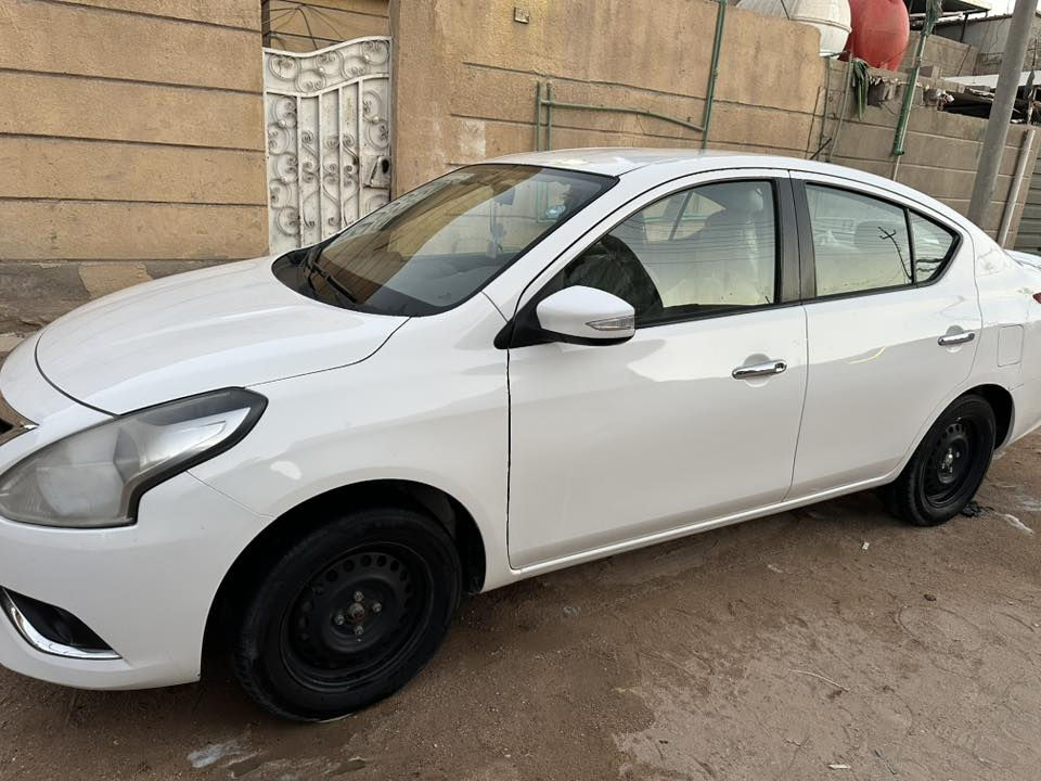 سلام عليكم 
نيسان سني مصري 24 مكفوله كفاله عامه ما عدا الضربه بالجاملغ الخلفي الايسر عالبارد الموضحه بالصوره ماشيه 50 الف تبريد خير من الله سياره حلوه ونضيفه سعر 115 وبيها مجال للشراي مكان السياره البصره زبير 
‏*********** ما متواجد عالفيس بوك
