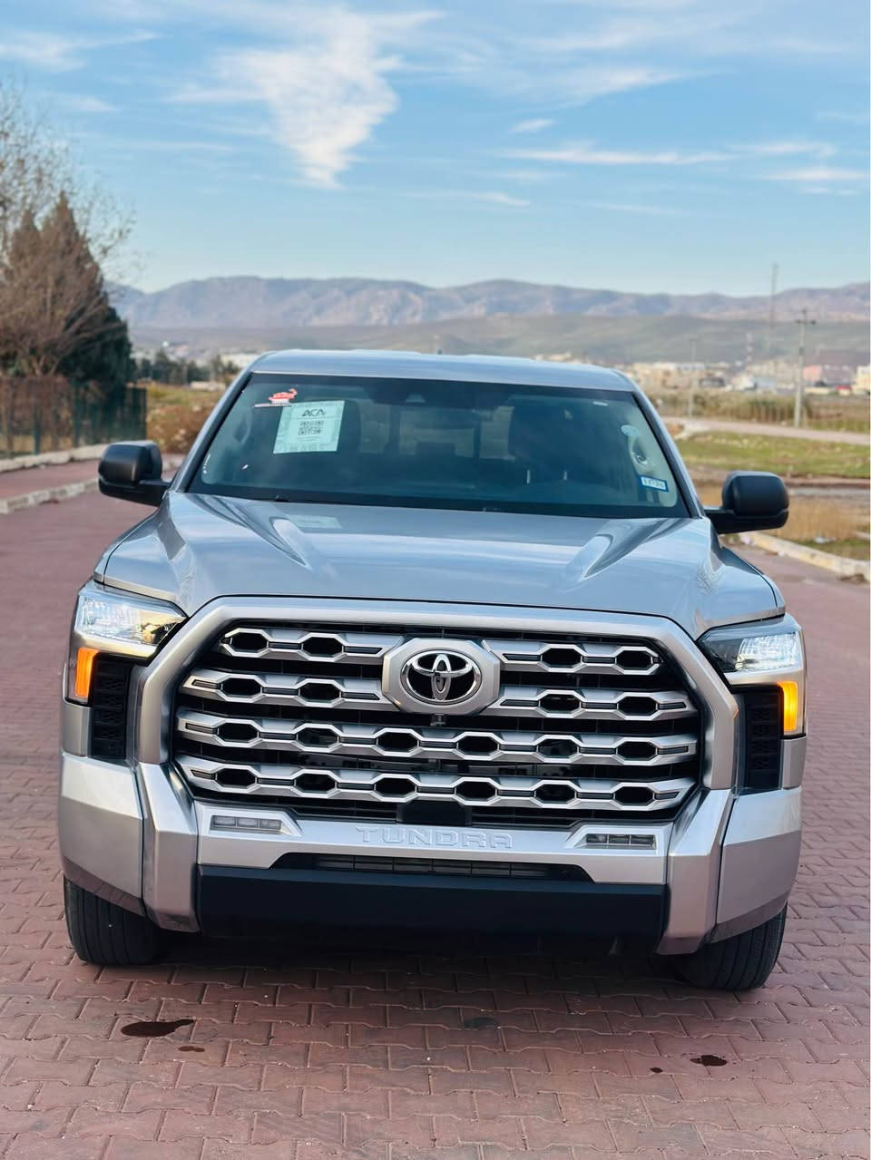 تويوتا تندرا 2024
لون سلفر
السياره كلين - بدون صبغ ( فقط دعاميه ولايتات مفتوح و راجع بلادي ) 
ايرباكات سليمه 100/100 
محرك V6 محرك twen twrbo 
السعر  : 283 ورقه بي مجال قليل

ماشي.42 الف ميل 

المواصفات 
بصمه 
تشغيل عن بعد 
‏ويل كب 
لايتات زينو و بك لايت زينو 
رادار امامي 
تحديد مسار 
شاحن وايرليس 
هندبريك بصمه 
لايت LED 
حاجب LED
اشاره لكزز 
رادار خلفي 
حساس خلفي
محرك لاندكروز V6 توين توربو 
السياره بدون صبغ بدون تبديل قطع 
كلين

للاستفسار ☎️ واتساب ***********
مكان السيارة أربيل-معرض اربيل كارس أربيل, العراق
