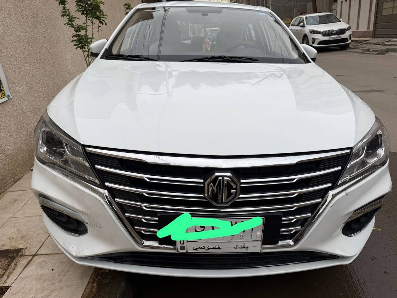 السيارة لبيع mg  موديل 24 سيارة جديدة وهذا رقمي *********** العنوان بغداد الامين الثانية نواب
