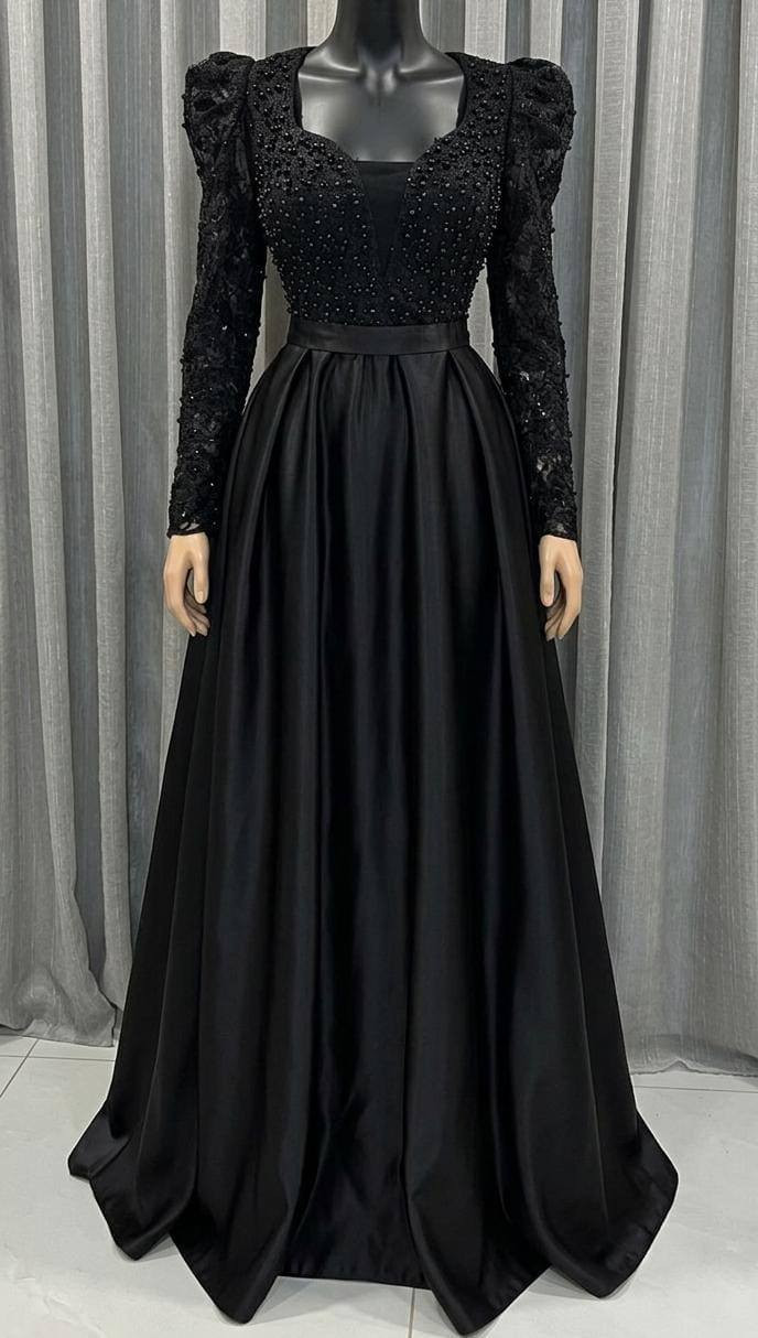 الماروني يلبس وزن 70 سعره 25
الوردي يلبس وزن 85/90 سعر 15 
الزيتوني يلبس وزن 75 سعره 60 
الاسود يلبس وزن 85/90 سعره 30


**إذا كنت صاحب هذا الإعلان وتريد حذفه لأي سبب، رجاءا أرسل رسالة إلى الدعم الفني**