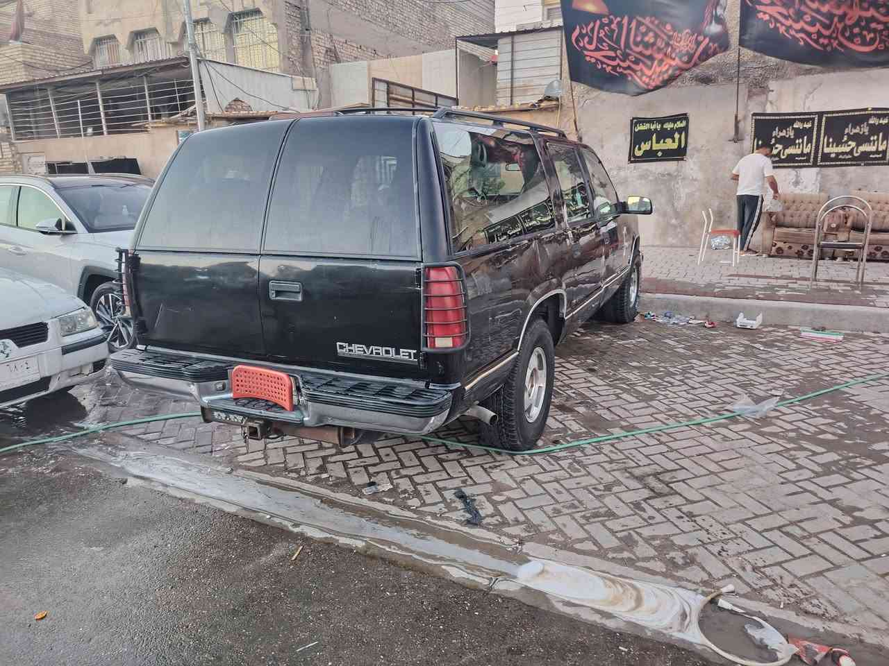 السلام عليكم مكلف بل نشر رقم صاحبهه هاذه
***********
شوفرليت مديل ٩٦ محرك عنكبوت ٣٥٠ نضيف كولش
 فور ويل
تبريد وتدفئه وكهرباء كامله كل نقص ماكو
رقم بغداد الماني سنويه كارتونيه قاصرين بيهه ابيع كوم حديد عارضهه ٣٢
مكان بغداد مدينة الصدر
