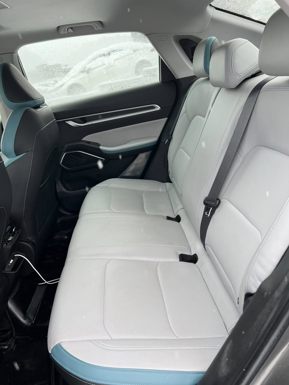 Geely emgrand 2025
مودیل ٢٠٢٥

ماشیة ٢٤ کیلومتر 

 

عندها ضمان ٥ سنوات شركة باجگر 

السیارة فول مواصفات

بصمه -شغال- سلايت-كوشن جلد -شاشه كبيرة - تحديد سرعة-باب بصمه -حساس-كاميرا-لايت زينون-لايت ليد -بريك بصمة-اتو هولد-بها سيستم ايكو 

السعر ١٢٨$

المكان سليمانية 

***********
