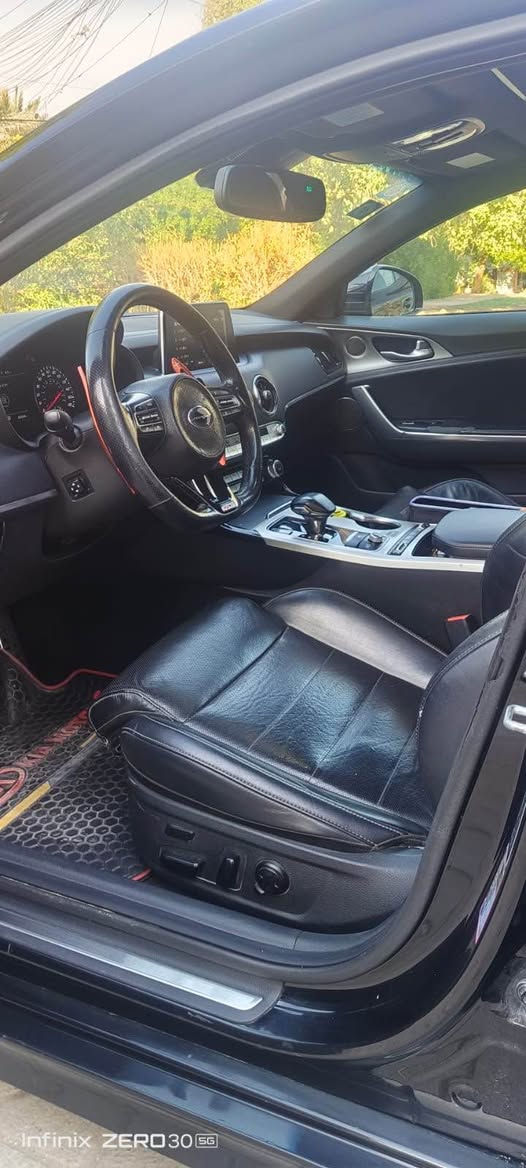 السلام عليكم 
كياستنكر موديل 2020فول موصفات اعلى فئه 
محرك كير خير من الله السياره جديده وستعمال شخصي ماشيه 80الف حدثها مرفق بلصور السعر 155بي مجال مكان السياره بغداد الشعله للتصال *********** بغداد, العراق
