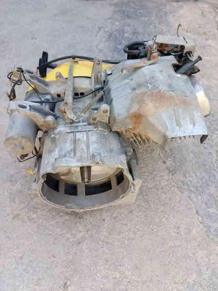 مكينه 5 كيفي ابلاديه ما مفتوحه سعره 90 الف بغداد ***********
