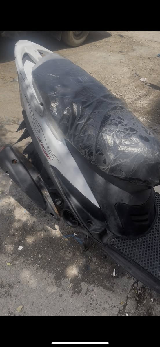 سلام عليكم دراجه ماكس عداله للبيع سعر 650 وبيها مجال عنوان بغداد مدينه الصدر هاتف ***********

