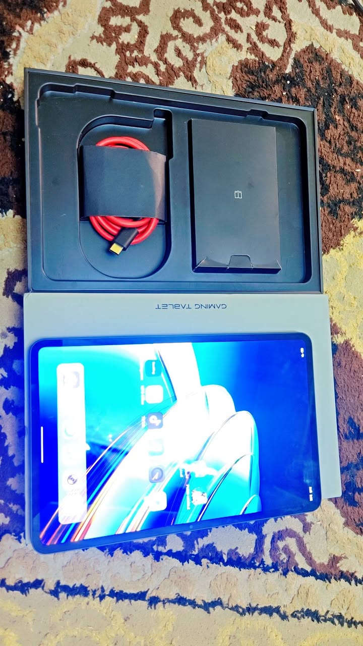 رمضان كريم
ريد ماجيك ذكره 256........... سعر جهاز 750 
ركز وياي مستخدم شهرين
يجي ويا كارتونه و كيبل
مكاني بغداد مدينه الصدر *********** 
وعندي سماعه هايبر اكس معرفه مواصفاتها وسعرها مشتريها 70 دولار هم البيع اريدها ب 50 الف
