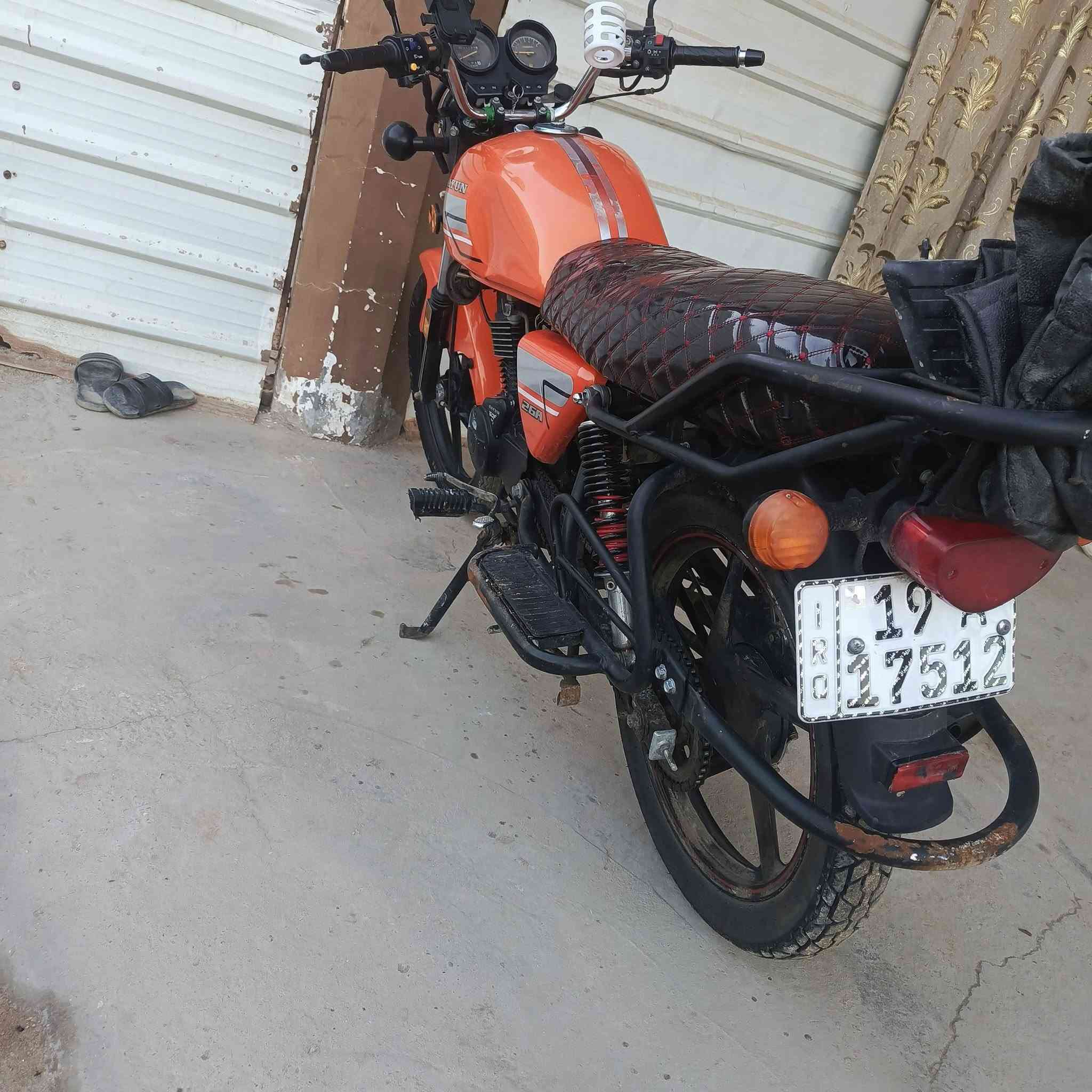 سلام عليكم دايون نفخ للبيع موديل 22  رقم نكليزي لمكان بابل ابو غرق سعر خاص هاذه رقمي ***********
