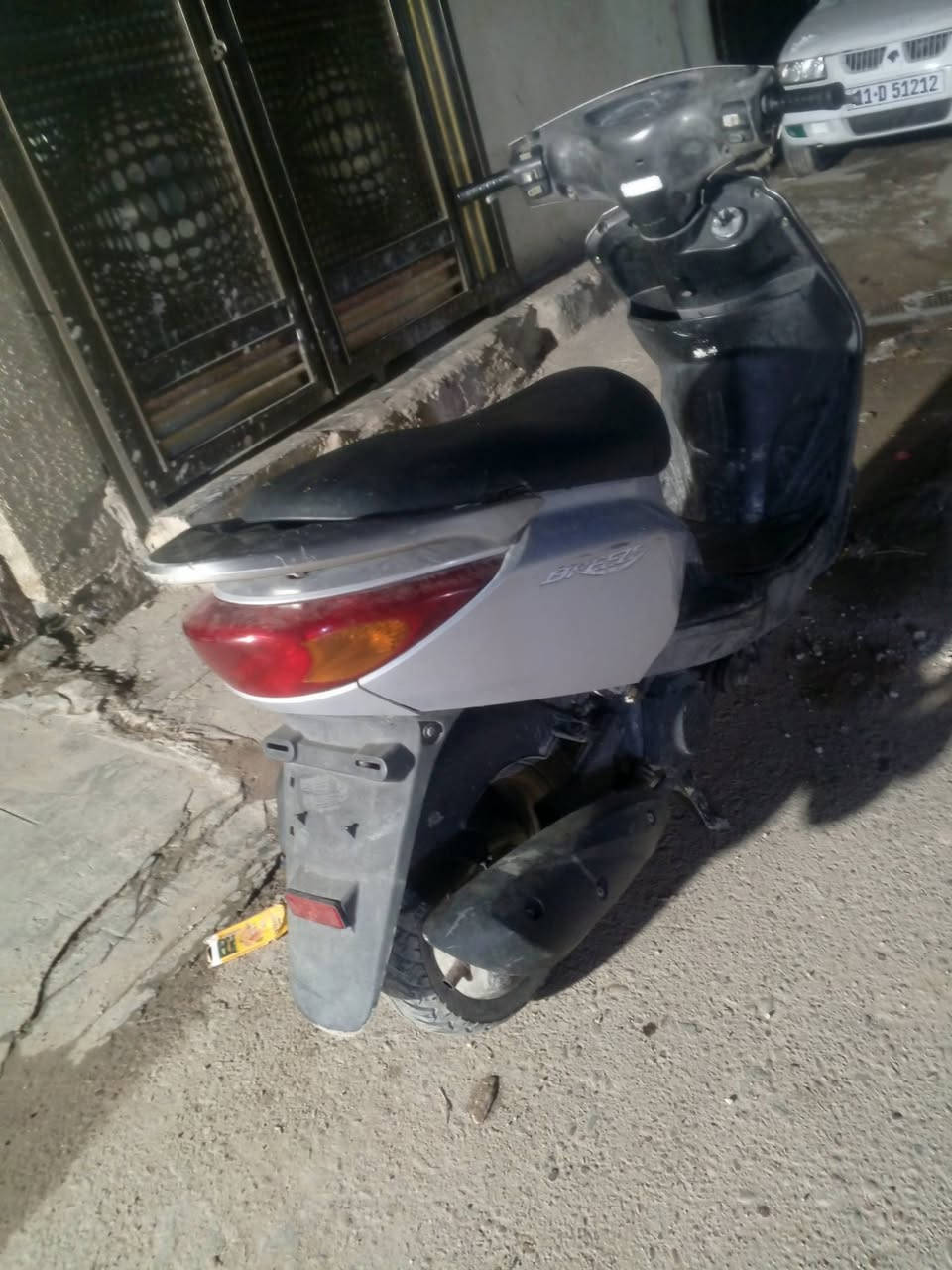 سلام عليكم شبابنه طيبين دراجه بريز رمبه برغي ممفتوح بيها لا تسمع صوت ولا طسه دراجه جامده كهربائيات كلها شغاله بيعها مستعجل ٤٥٠ مكاني بغداد شعب رقم ***********
