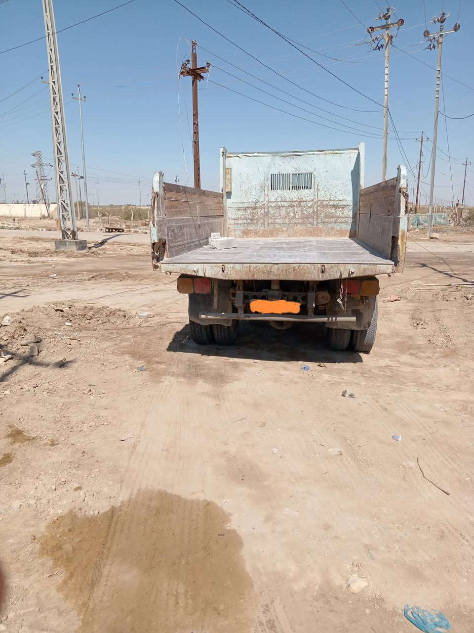 هينو أنكر قلاب للبيع موديل ٢٠٠٥ تك قماره مكينه ٤ بستم حجم ٨٠ رقم نجف اصفر بسمي المكان ديوانيه قضاء الشنافيه للتواصل ***********
