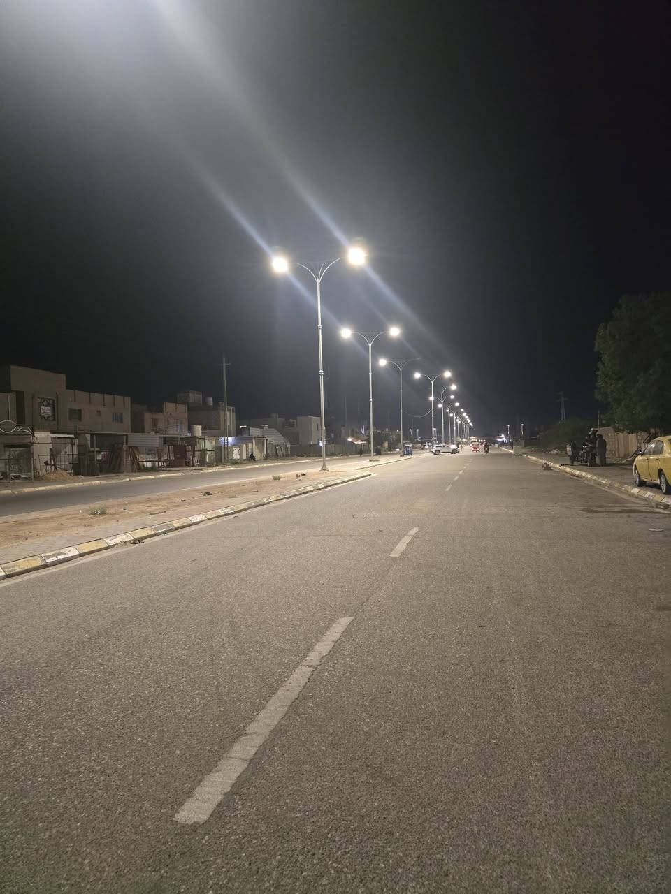 📍 قطعة أرض للبيع 
🔹 ركن
🔹 المساحة: 255 م²
🔹 الموقع: حي العسكري
🔹 مباشرة على السايدين
🔹 نزلة شارع الزيتون
📞 للتواصل: ***********
