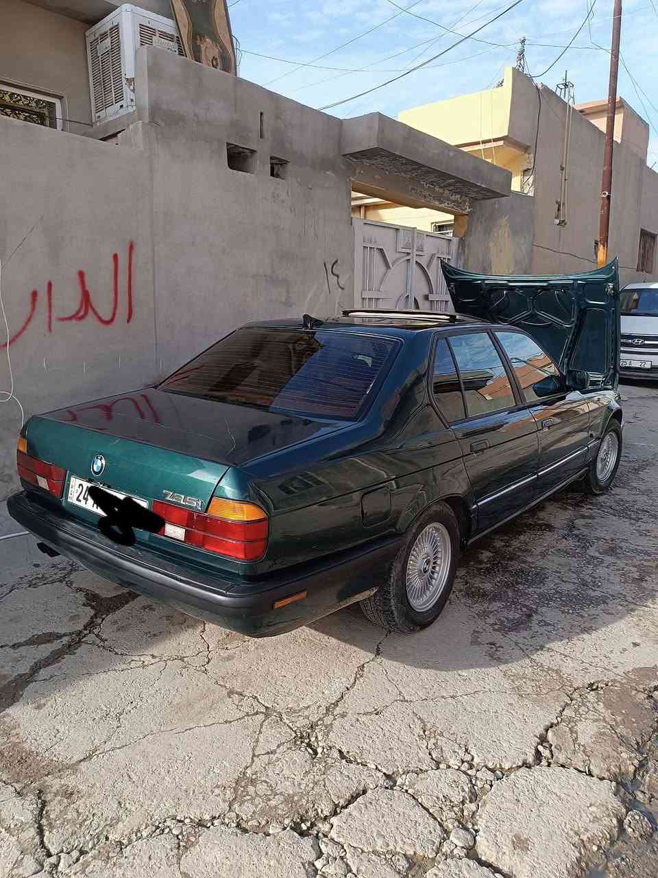 السلام عليكم للبيع سيارة بيم حجم 735 كير اوتوماتيك رقم دهوك السياره جاهزه تبريد تدفئة تنتى شاشه الصدر الامامي والخلفي جديد السعر 62 للاستفسار الاتصال على الرقم التالي ***********
