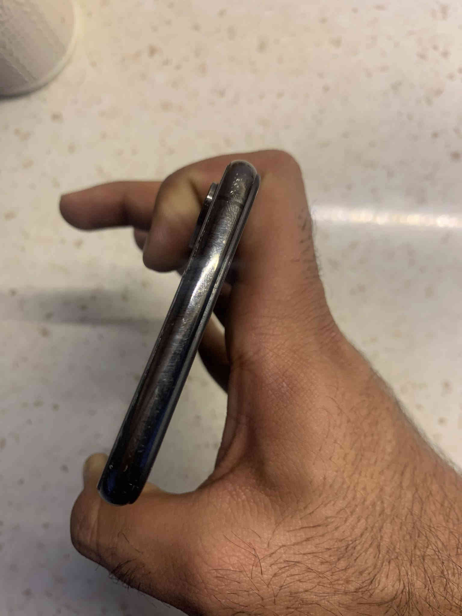 سلام عليكم اكس ماكس 
طافي مايشتغل مشكلة من بورد خريطة ابيع بهاي حالة جف تراب بس كلشي شغال شرط فحص 

سعر ٥٠ الف 

مكاني كركوك 

***********
