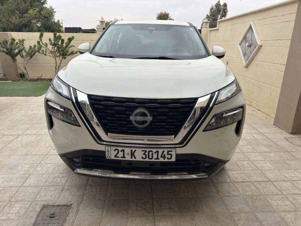 نيسان روج  مواصفات sv
طخم تايرات حديد 
الموديل /2023 ترقيم سليمانية 
اللون /ابيض باسمي تحويل مباشر
محرك /3/1.5توربو 201حصانا 
السياره ماشيه ٤٠ الف ميل
بصمه تشغيل وابواب  
داخل لونين كير ماوس 
لايت زينون حساسات جانبي 
حساسات خلفي رادار امامي (تحديد مسار) ردار جانبي (نقطة عمياء) 
رادار خلفي (ااتحذير من الاصطدام) 
هاند بريك بصمه اوتو هولد 
اوتو ستارات ايرباك سليم
شاشه ايباد ويل كروم 
تبريد لمس كشن سايق كهربائيّ 
تحكمات ستيرن كامره خلفيه
السيارة بعد بيها مواصفات
السعر ١٧٣  واتساب ***********
حادثهة امامي كلش بسيط لايتات والراديتر عله وضع الشركة وباقي السيارة عله وضع الشركة نضيفة جدا
